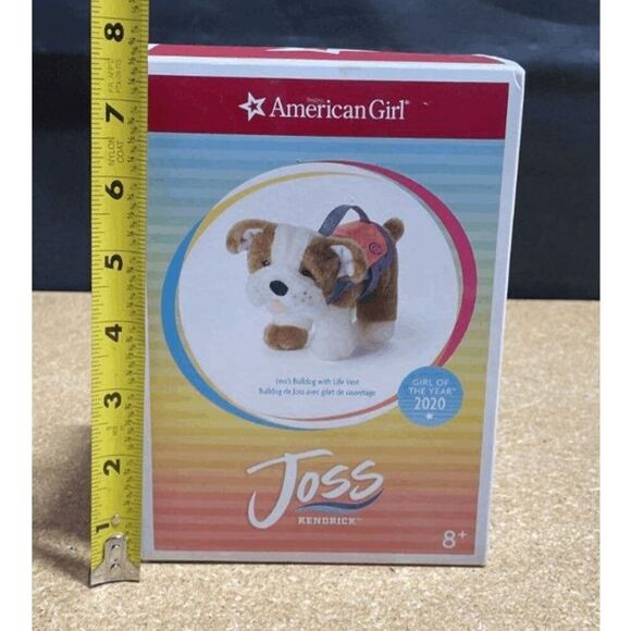American Girl Doll Girl of Year 2020 Joss - Joss's Bulldog and Life Vest NEW! - Picture 1 of 5